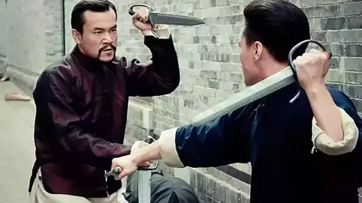 Cảnh giao đấu bằng song đao đặc sắc trong phim 'Bậc thầy võ thuật' 2015 Giao đấu song đao không phải Bát trảm đao
