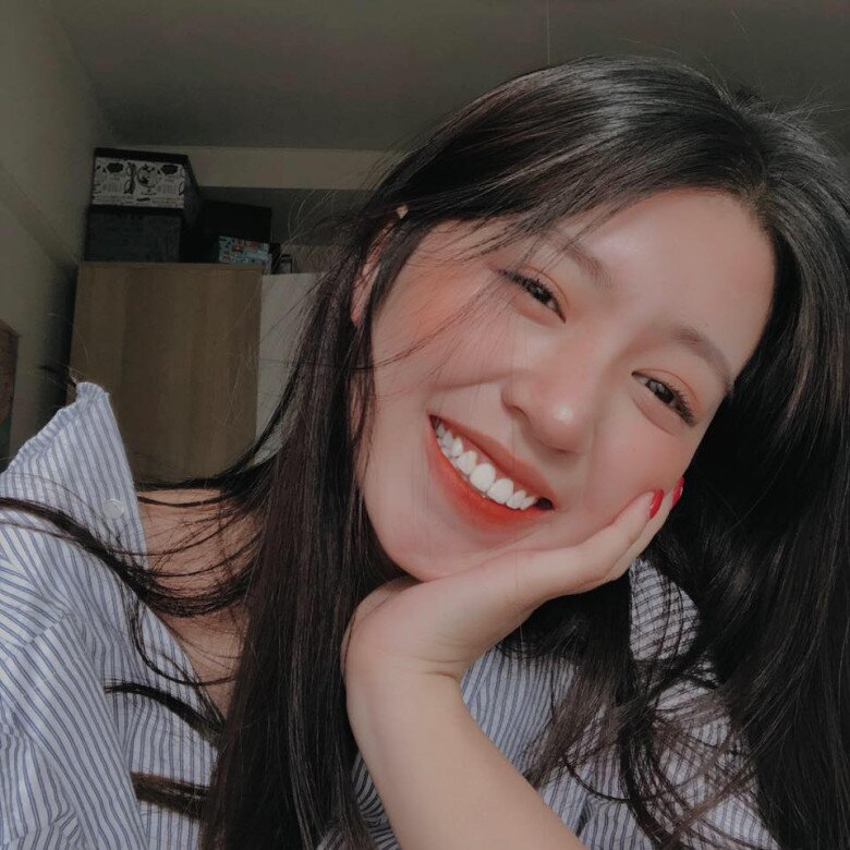 Mẫn Tiên là nàng hot girl Hà Thành nổi tiếng với nhan sắc dễ thương, ngọt ngào.