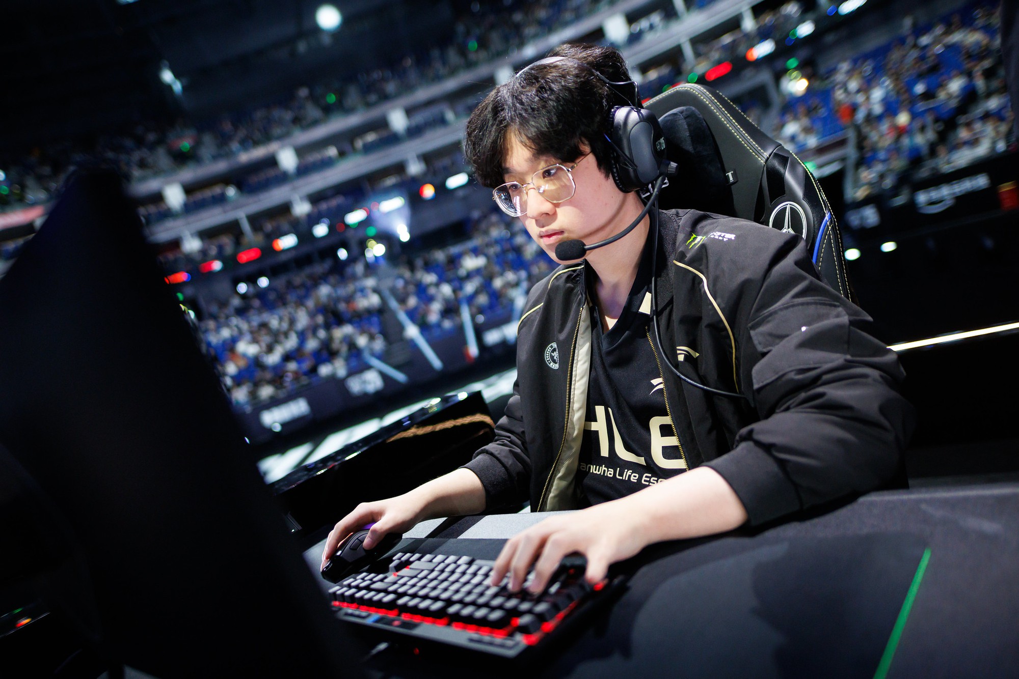 Xuất hiện nghi vấn Zeus có biến chuyển mạnh, HLE thực sự có thể Zeus cũng được cho là có động thái mới trong kỳ chuyển nhượng cuối mùa giải 2025