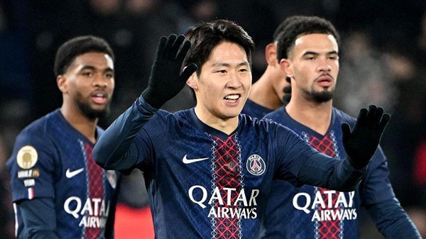 Lee Kang-in mở tỷ số cho PSG trong hiệp một. Lee Kang-in ghi bàn cho PSG
