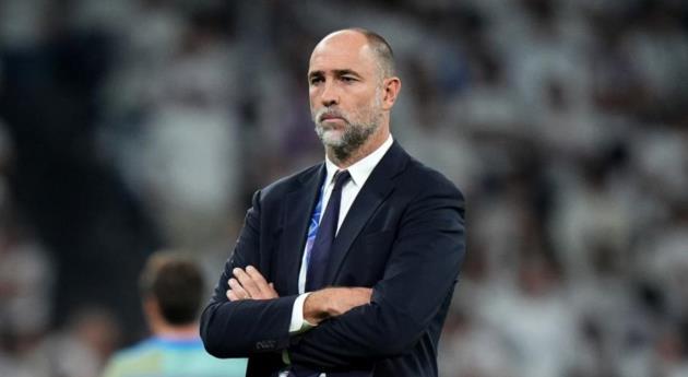 Tudor cùng Juventus đã trải qua chuỗi tám trận liên tiếp không biết đến chiến thắng. Tudor cùng Juventus đã trải qua chuỗi tám trận liên tiếp không biết đến chiến thắng.