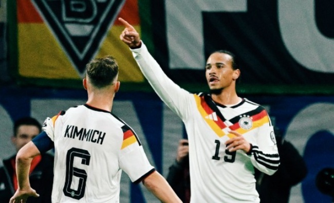 Sane ghi 2 bàn, 1 kiến tạo trước Slovakia.