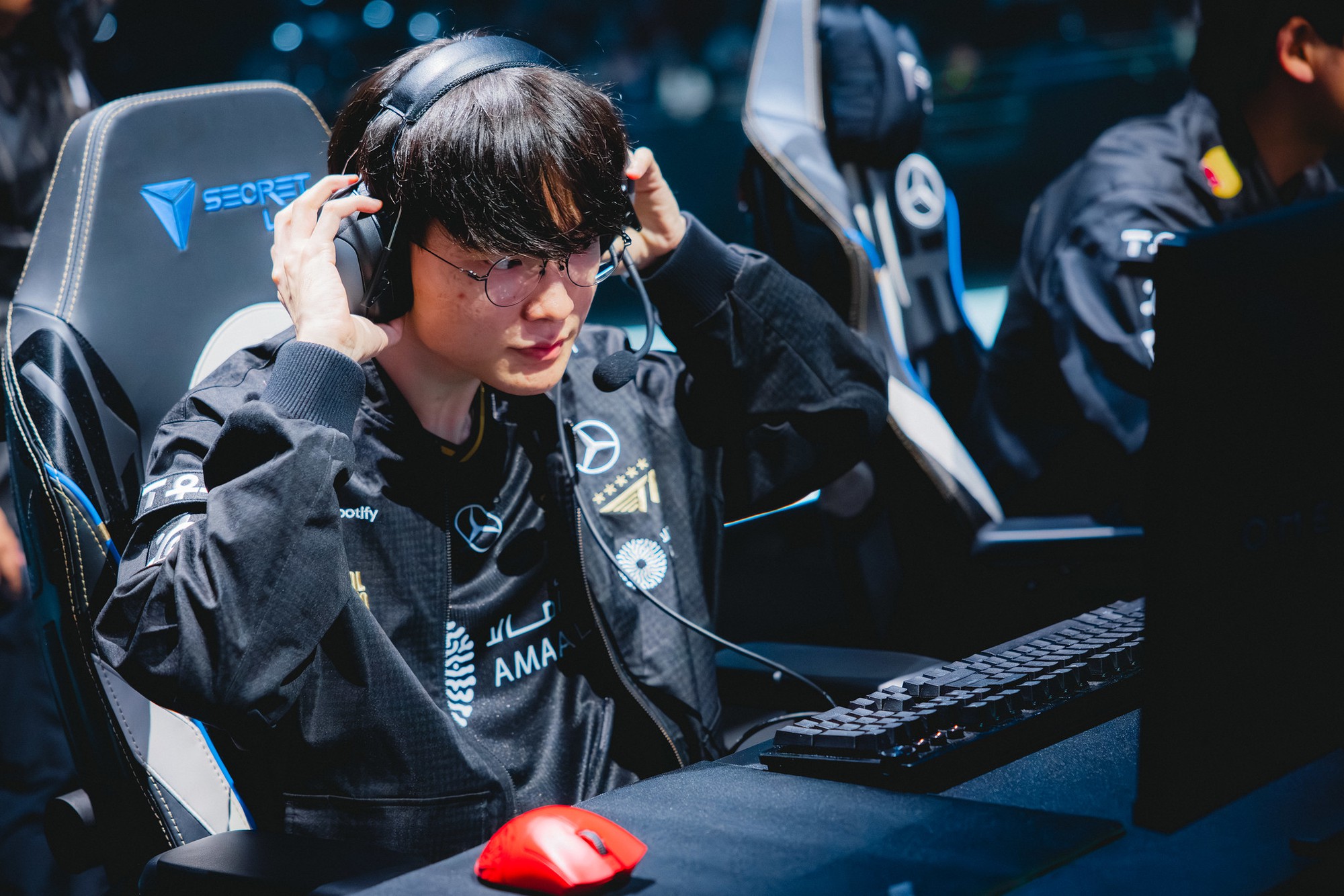 Trước thềm chung kết CKTG 2025, Faker khiến cộng đồng dở khóc dở cười - Ảnh 1. Faker gặp chuyện trước thềm CKTG 2025