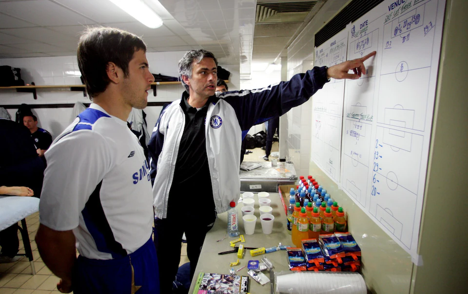 Jose Mourinho chỉ trích gay gắt Joe Cole Jose Mourinho và Joe Cole căng thẳng