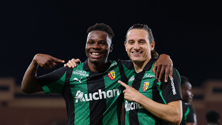 Lens đã có một trận đấu bùng nổ. Lens đã có một trận đấu bùng nổ.