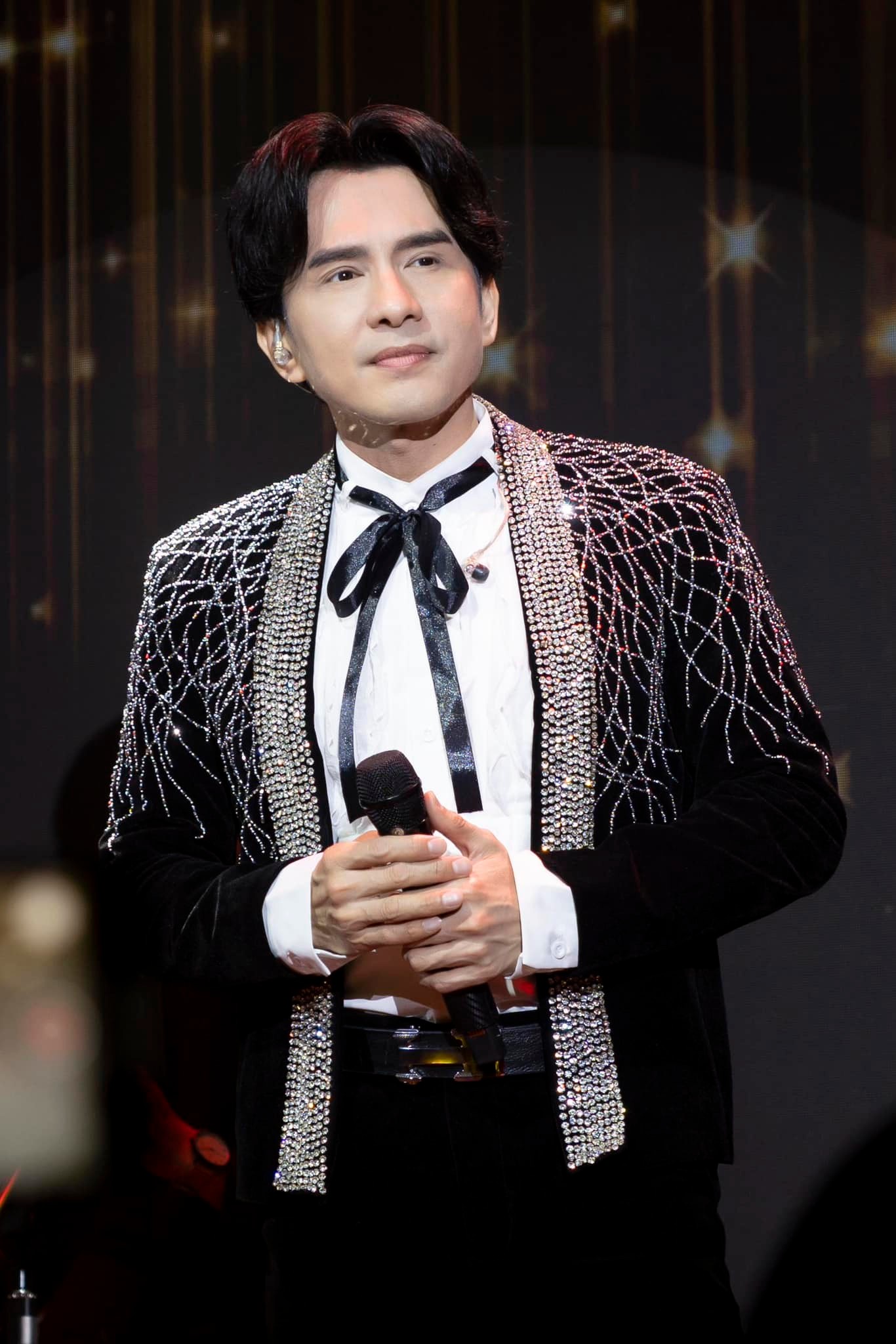 Đan Trường tuổi U50: Sức khoẻ và tình yêu đều gặp vấn đề, chỉ có nhan sắc trường tồn với thời gian- Ảnh 6. Anh chung thủy nhưng lận đận trong chuyện tình cảm