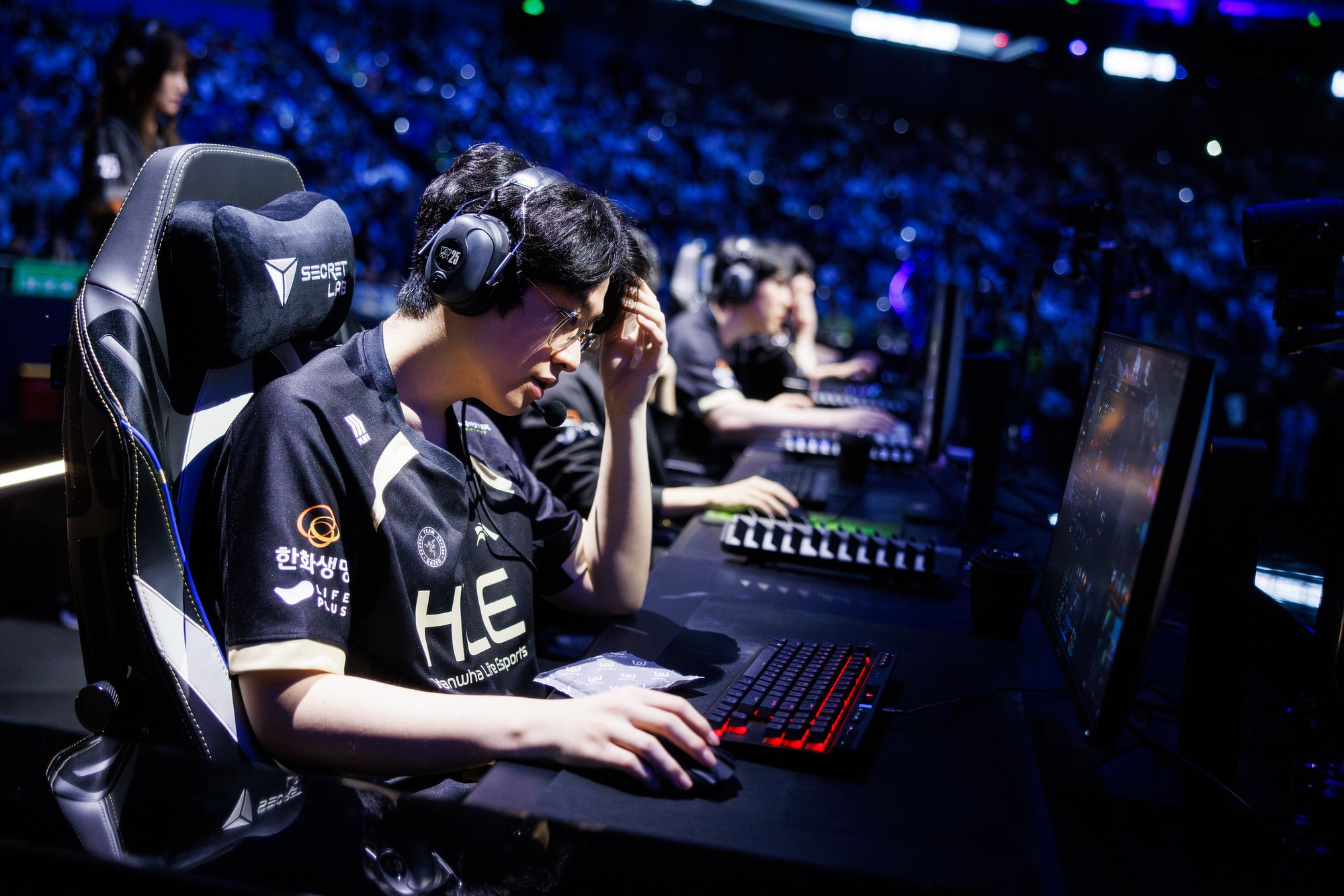 Xuất hiện nghi vấn Zeus có biến chuyển mạnh, HLE thực sự có thể Mùa giải 2025 không thể xem là thành công với Zeus