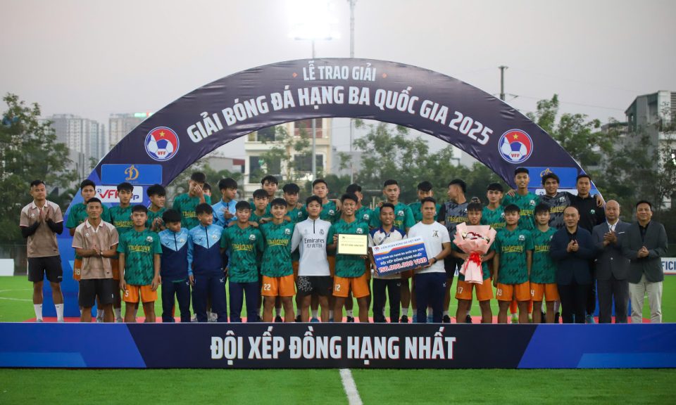 Tin nóng bóng đá Việt hôm nay 24/11: CAHN ‘nhả quân’ cho đội U22 Việt Nam; CLB Ninh Bình chia tay năm 2025 với kỷ lục bất bại - Ảnh 3.