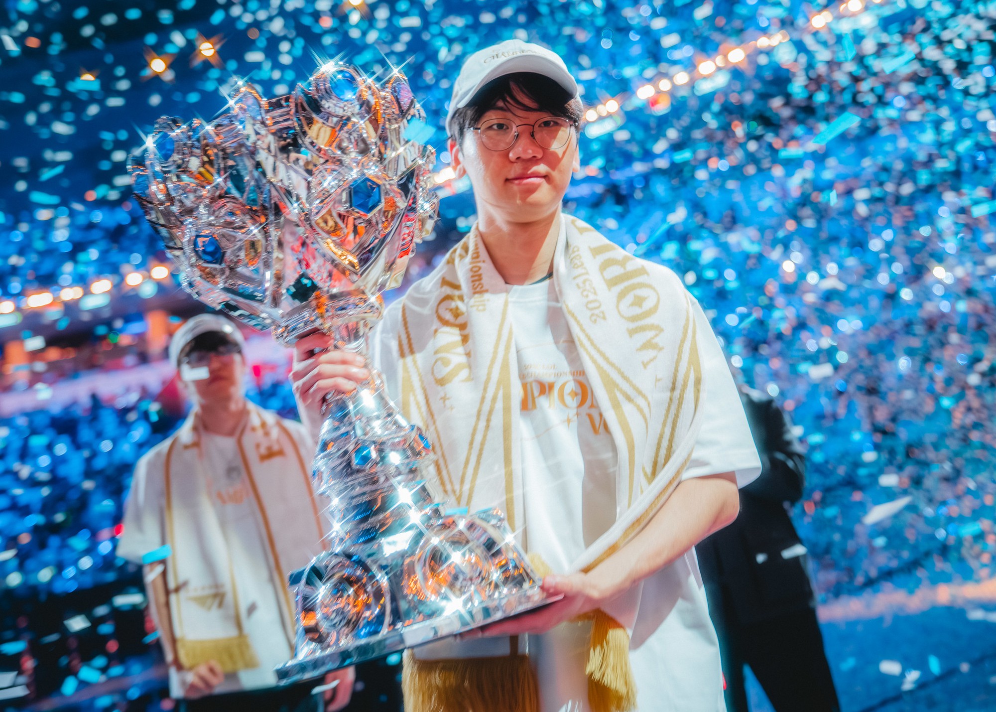 Cặp siêu sao T1 để ngỏ tương lai sau chức vô địch lịch sử tại CKTG 2025- Ảnh 3.