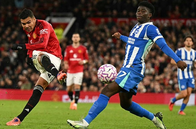 Casemiro được Robson khen ngợi. Casemiro được Robson khen ngợi.