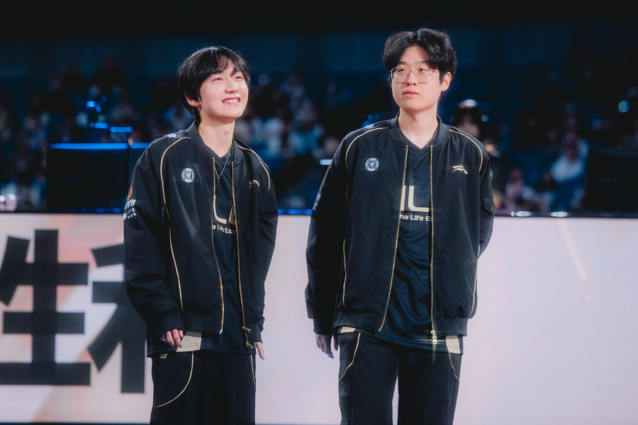 Xuất hiện nghi vấn Zeus có biến chuyển mạnh, HLE thực sự có thể HLE đang thực sự có rất nhiều nguy cơ