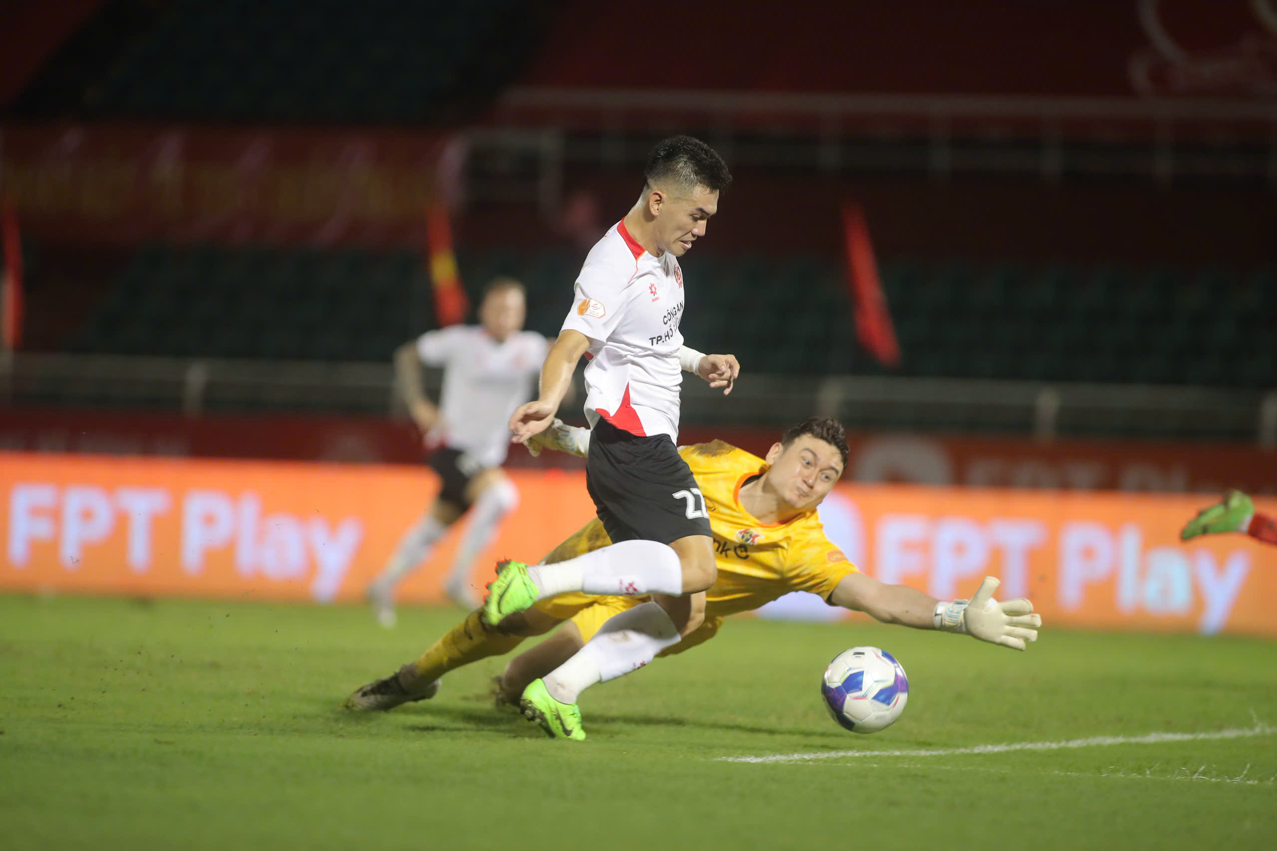 HLV Ninh Bình: Chúng tôi chiến đấu như những chiến binh và xứng đáng với chiến thắng Tiến Linh bỏ lỡ nhiều cơ hội ghi bàn trong trận đấu