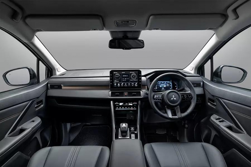Nội thất Mitsubishi Xpander HEV 2026