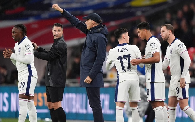 Tuchel đang có dàn nhân sự dồi dào Tuchel cùng dàn cầu thủ dự bị chất lượng