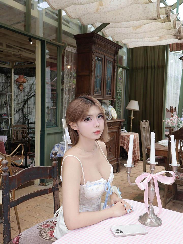 Hot TikToker khoe dáng với chiếc váy ren cũng làm cả chục ngàn fan lo “giữ chuỗi tháng 11 Hot TikToker khoe dáng với chiếc váy ren cũng làm cả chục ngàn fan lo “giữ chuỗi tháng 11