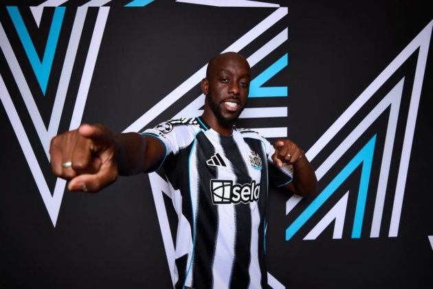 Yoane Wissa chấn thương khi tập trung tuyển Congo