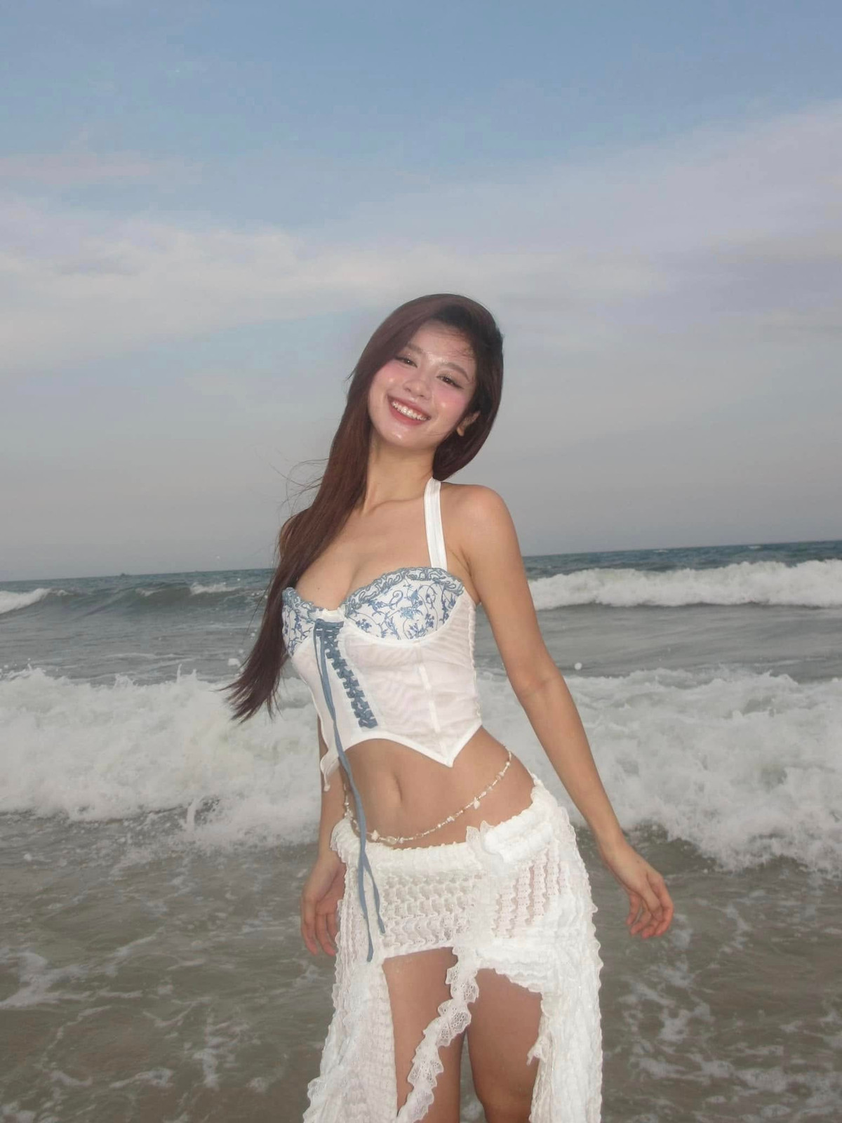 Khó ai bì kịp phong cách bikini của hot girl xứ Thanh