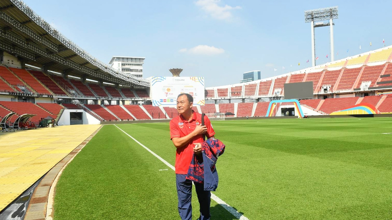 Hệ thống chiếu sáng trên sân Rajamangala bị hỏng trước thềm trận đấu của U22 Việt Nam Hệ thống chiếu sáng sân Rajamangala gặp sự cố