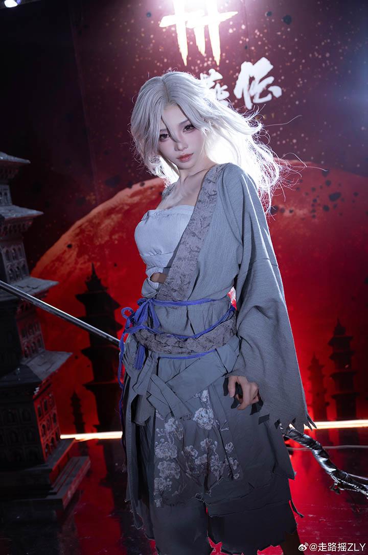 Hóa thân thành boss nữ Where Winds Meet, fan nhốn nháo đòi “solo 1-1” với coser- Ảnh 5.