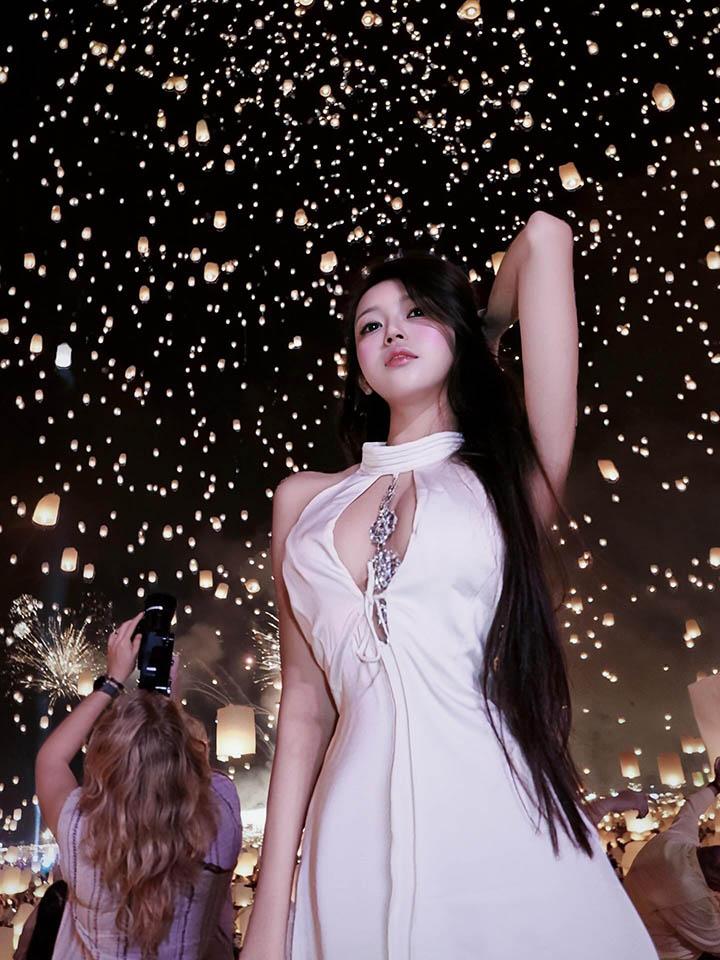 Thường lên hình với vibe “sang trọng”, hot girl bất ngờ lột xác với loạt ảnh bikini- Ảnh 3. Thường lên hình với vibe “sang trọng”, hot girl bất ngờ lột xác với loạt ảnh bikini- Ảnh 3.