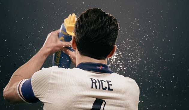 Các cầu thủ sẽ được nghỉ 2 lần uống nước tại World Cup 2026 Cầu thủ nghỉ giải lao uống nước