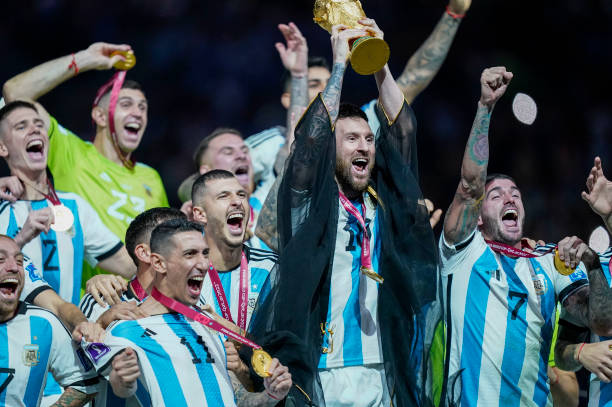 Lionel Messi dẫn dắt tuyển Argentina vô địch World Cup 2022. Messi vô địch WC2022