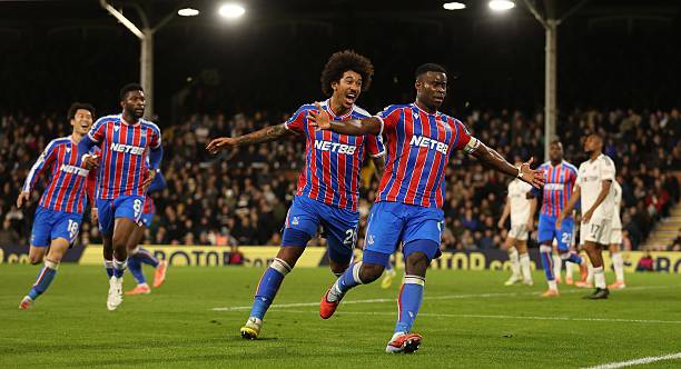Crystal Palace khiến cuộc đua top 4 thêm phần hấp dẫn. Crystal Palace trong cuộc đua top 4