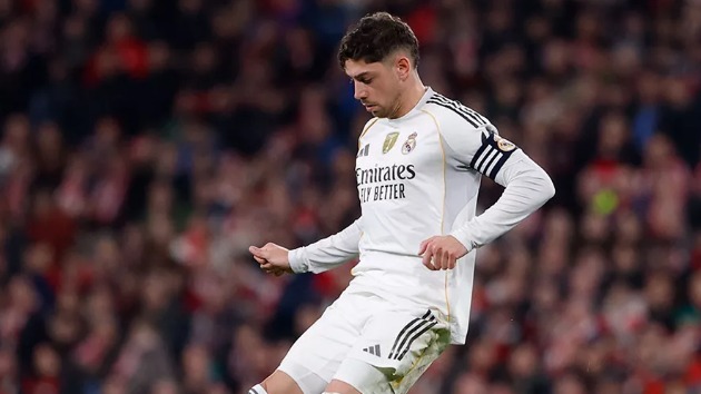 Valverde và các đồng đội đã có một trận đấu xuất sắc. Valverde và các đồng đội thi đấu ấn tượng