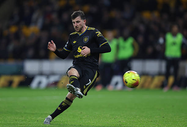 Mason Mount chơi ấn tượng cùng Manchester United. Mason Mount thi đấu nổi bật cho Manchester United