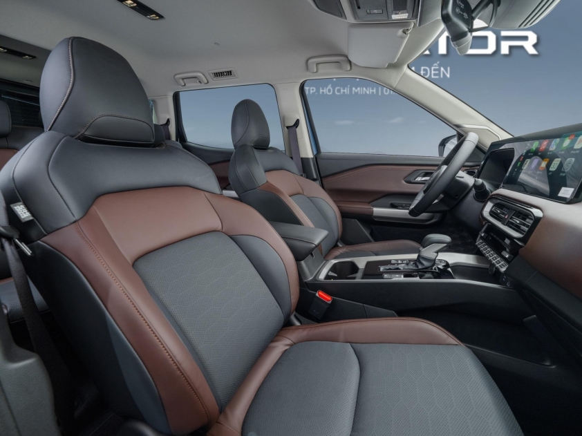 Hàng ghế sau gập phẳng Mitsubishi Destinator