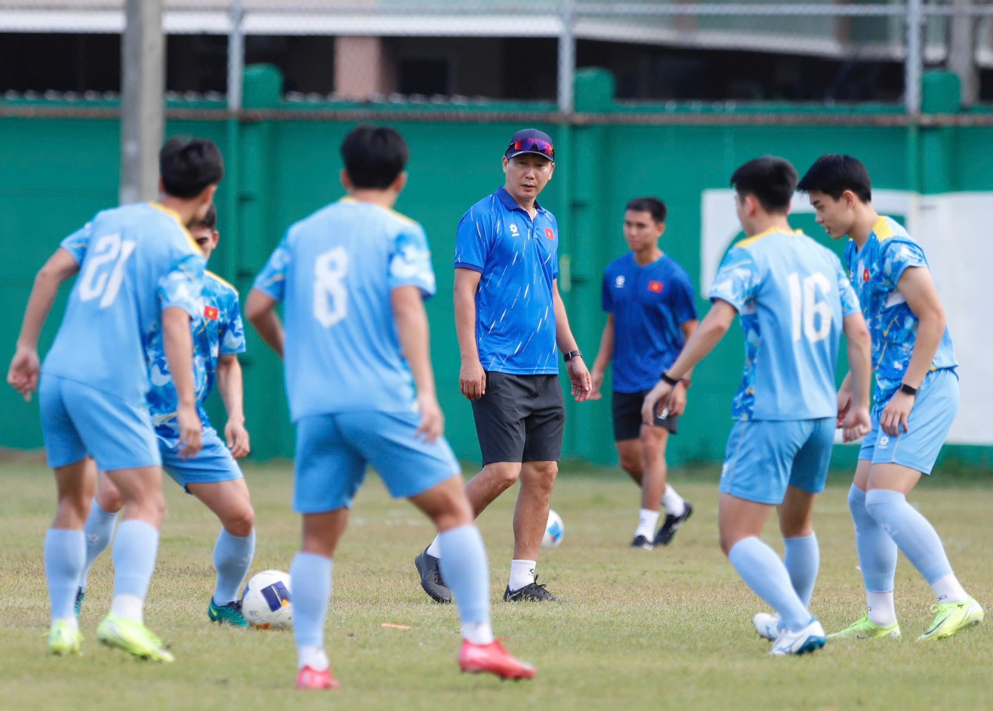 Đội hình U22 Việt Nam vs U22 Malaysia: HLV Kim Sang-sik lấy vé bằng “bài tủ”? - Ảnh 2. U22 Việt Nam cần nhập cuộc hợp lý trước U22 Malaysia