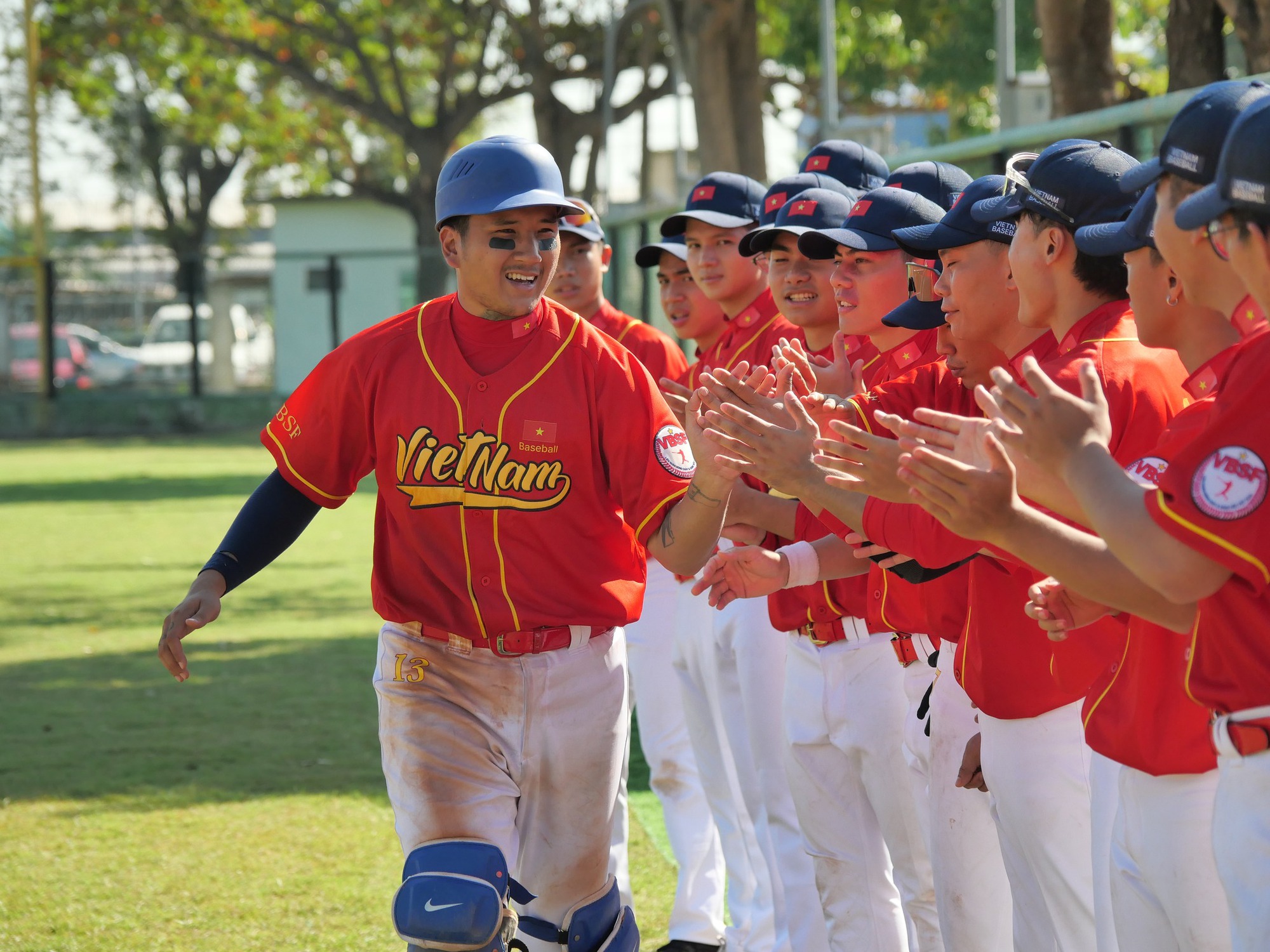 SEA Games 33: Thắng 5-2 trước Malaysia, đội tuyển Việt Nam mở ra cơ hội tranh huy chương - Ảnh 2. Chiến thắng đầu tiên của tuyển bóng chày Việt Nam tại SEA Games 33