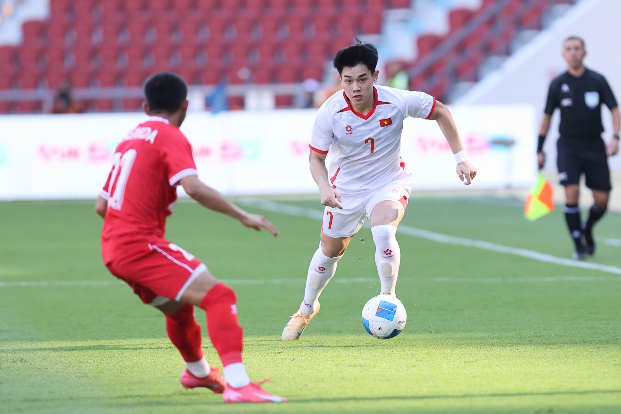 U22 Việt Nam giành chiến thắng vất vả trong ngày ra quân SEA Games 33