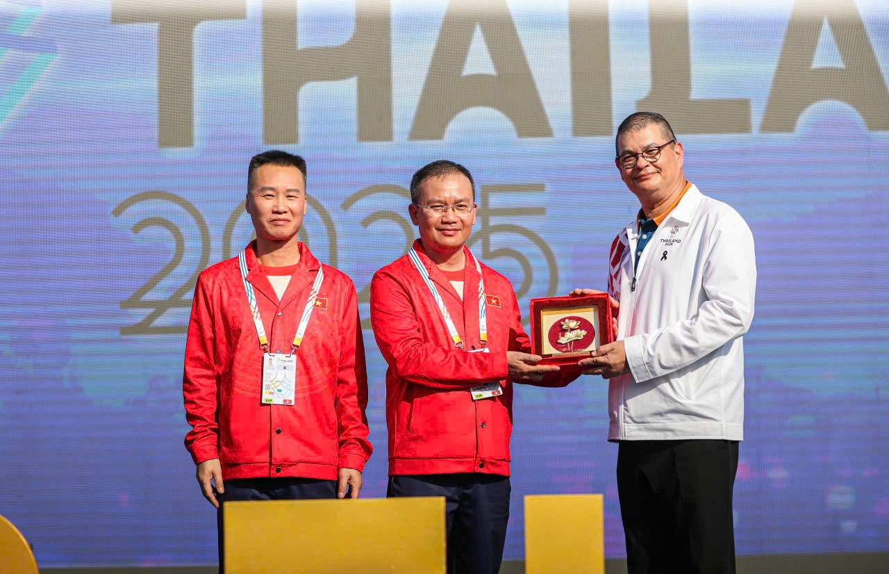 Đoàn Thể thao Việt Nam tại lễ thượng cờ SEA Games 33 Niềm tự hào quốc kỳ Việt Nam tại SEA Games
