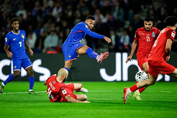 Pháp áp đảo trận đấu vòng loại World Cup gettyimages-2239812357-612x612