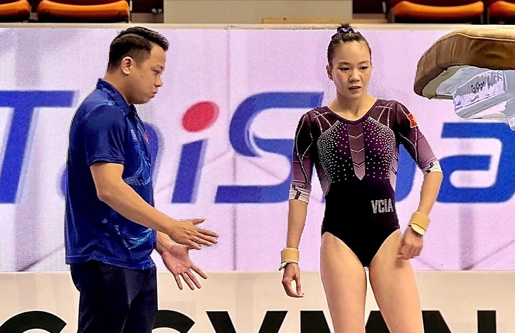 Như Quỳnh mất HCV do bị đối thủ khiếu nại Vận động viên Quỳnh Như buồn bã sau khi bị trượt HCV