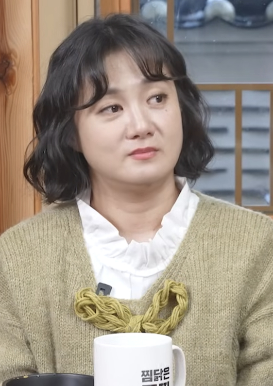 Park Na Rae say rượu ngay cả trong buổi làm việc với quản lý cũ