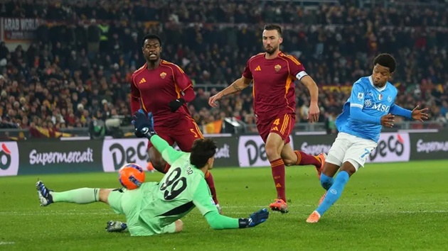 Neres tiếp tục ghi bàn cho Napoli Neres tiếp tục ghi bàn cho Napoli