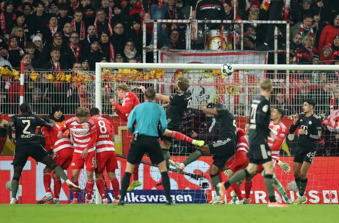 Harry Kane đang ghi bàn