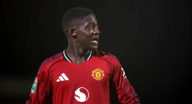 Napoli cân nhắc ký hợp đồng với Mainoo