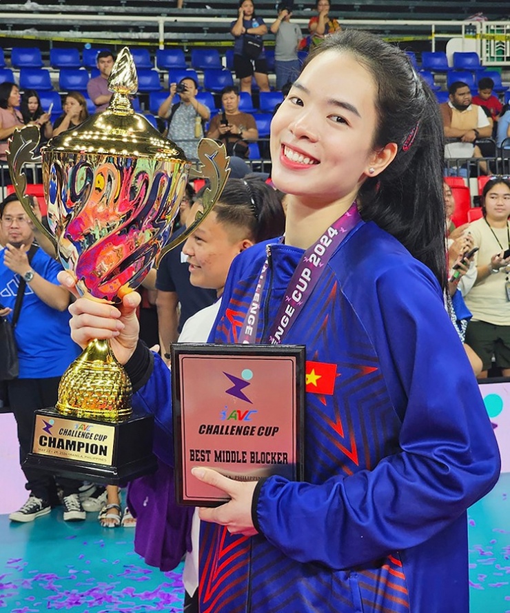 Lê Thanh Thúy tại lễ khai mạc SEA Games 33