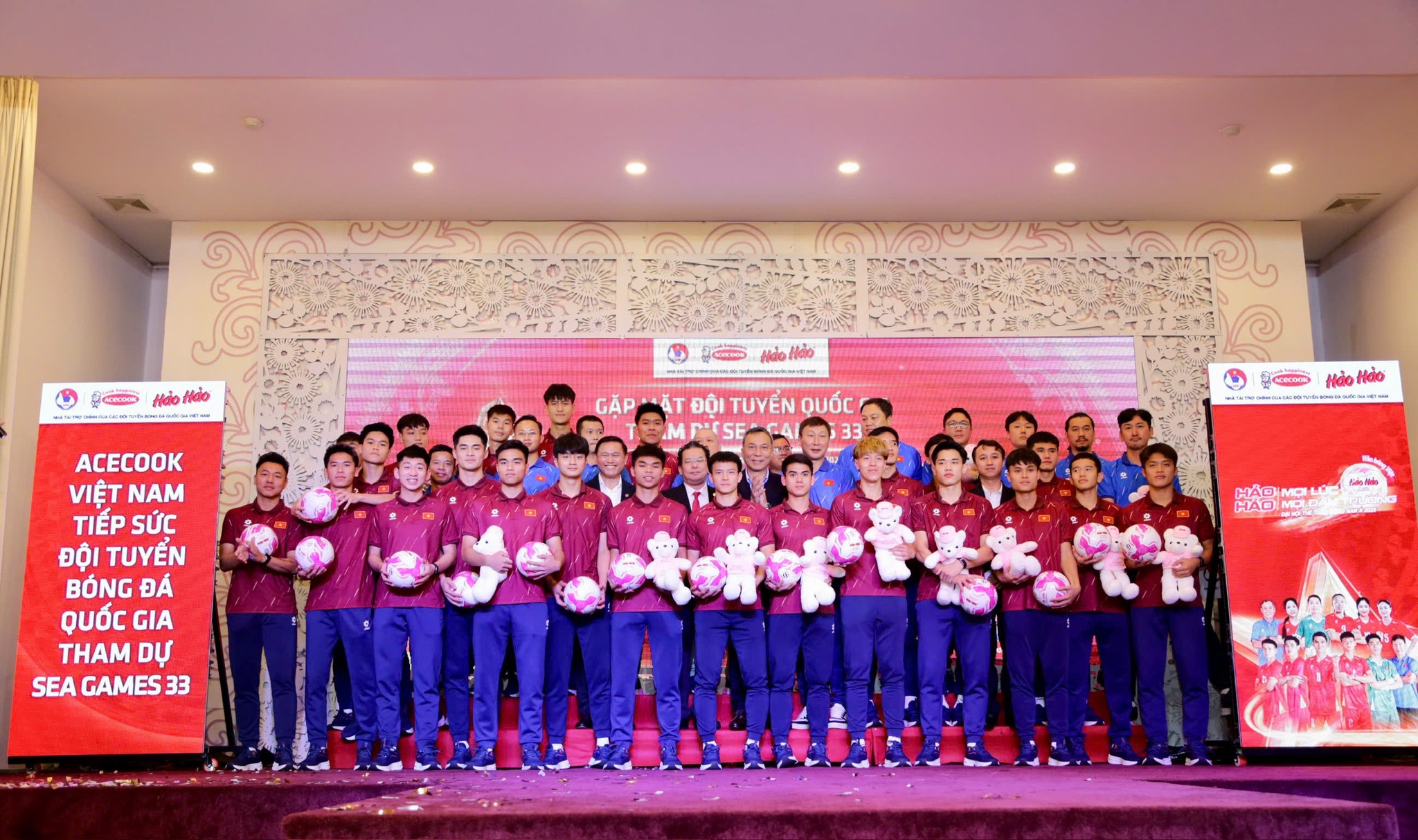 Bóng đá Việt Nam xuất quân dự SEA Games 33 1