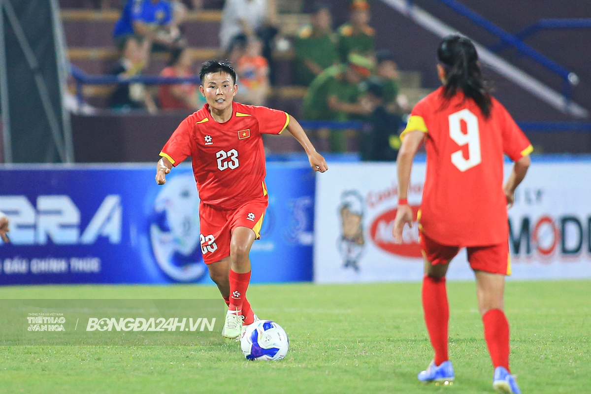 Bích Thùy nữ Việt Nam vs UAE 2/7 Bích Thùy nữ Việt Nam vs UAE 2/7