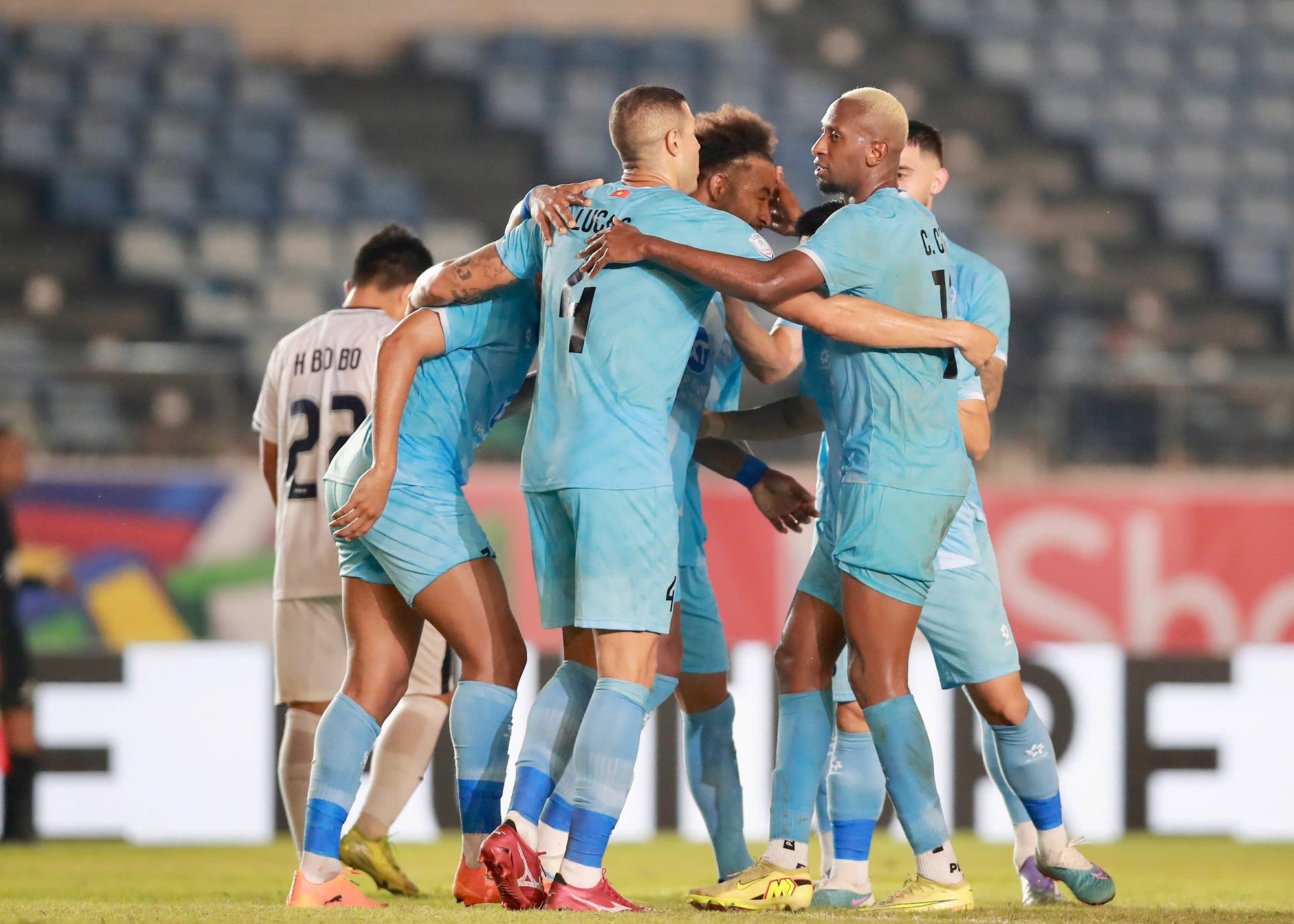 Nam Định thắng Shan United 3-0