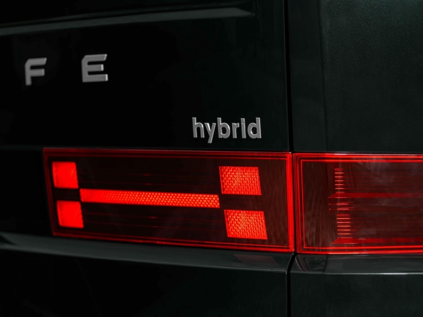 Khoang nội thất Hyundai Santa Fe Hybrid