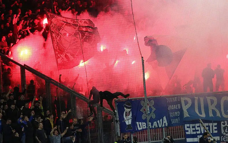 Sự cuồng nhiệt của các CĐV Dinamo