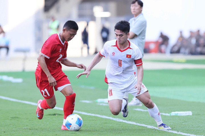 U22 Việt Nam phải thắng U22 Malaysia để chiếm ngôi đầu bảng. U22 Việt Nam đối đầu U22 Malaysia tại SEA Games 33
