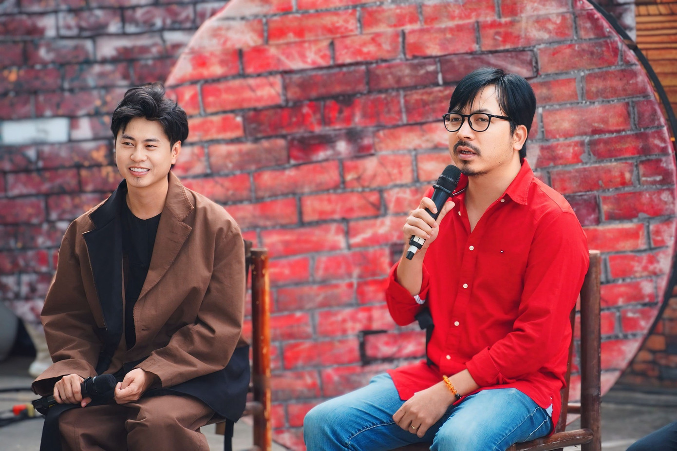 MC Đinh Tiến Dũng và nhạc sĩ Dương Cầm từng kết hợp sản xuất nhạc kịch.