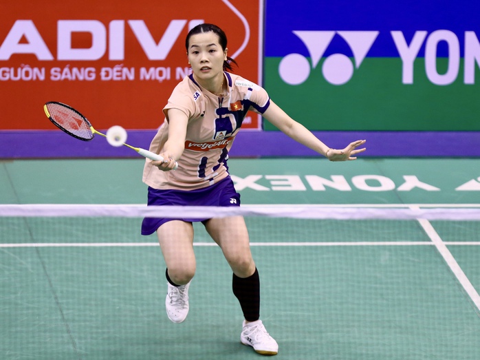 Thùy Linh hạ tay vợt hạng 20 thế giới mở màn giải Super 500
