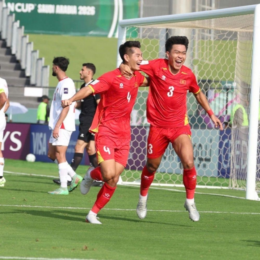 Lý Đức và Hiểu Minh được AFC vinh danh trước trận gặp U23 Trung Quốc